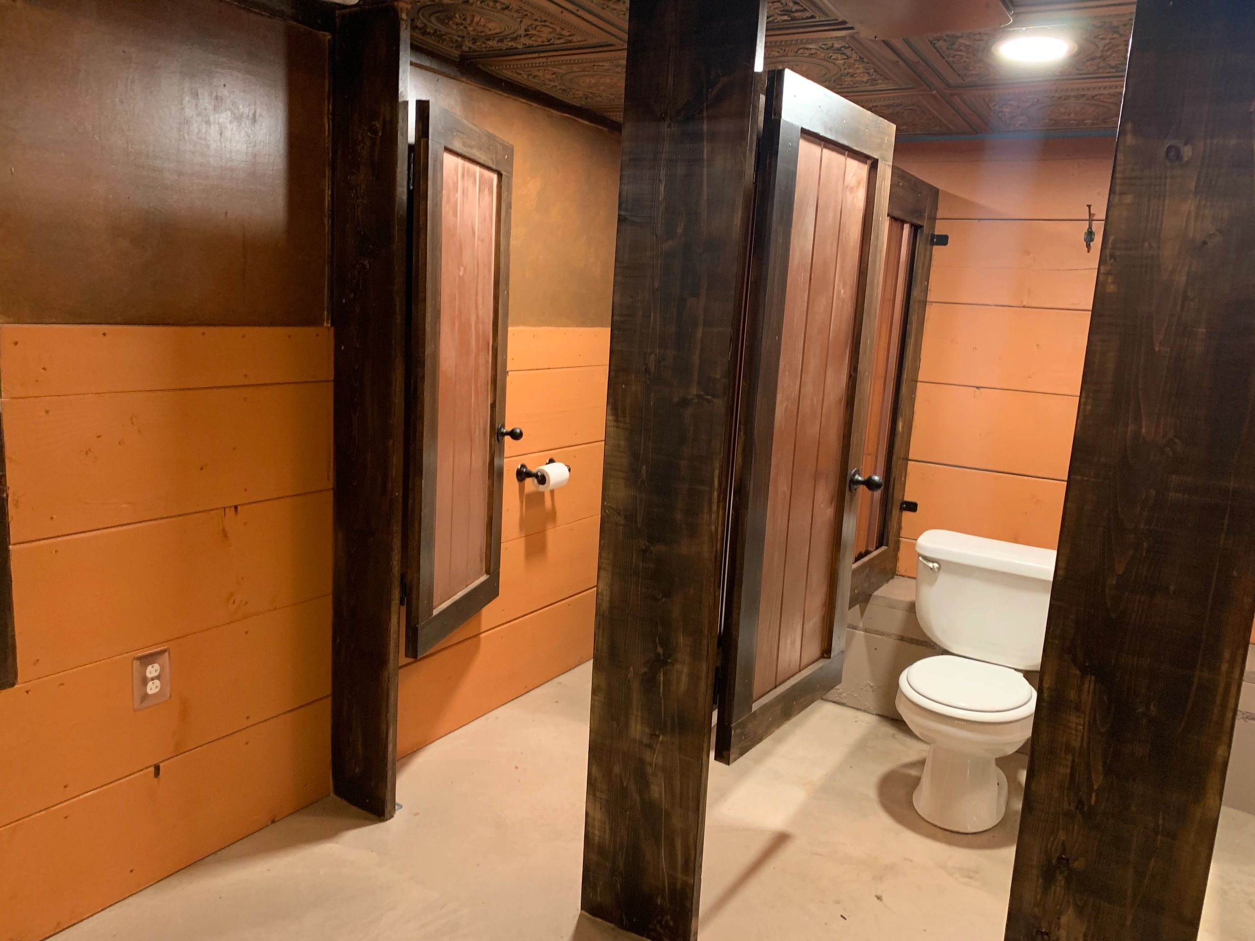 Rustic barn feature